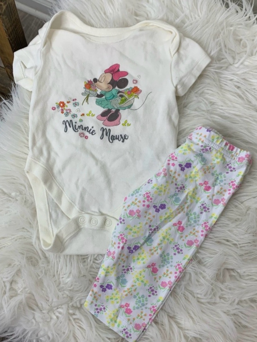 Disney Minnie Mouse Floral Bodysuit & Pants Set Size 3-6M